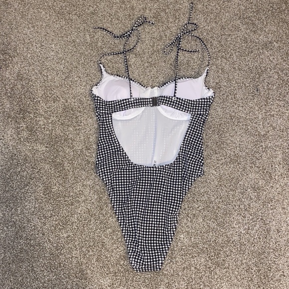 🖤F21 Gingham One-Piece Body Suit - Picture 7 of 8